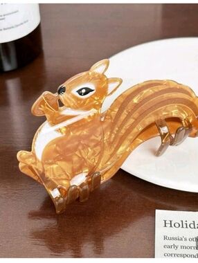 Large Squirrel Hair Clip